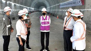 بناء نفق القطار السريع بين جاكرتا وباندونغ يتسارع، جوكوي يطلب اختباره في عام 2022