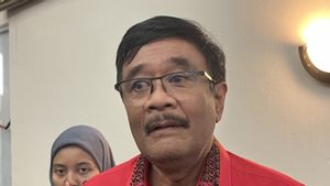 Djarot Ungkap PDIP Bantu Gibran dan Bobby Nasution Jadi Wali Kota Gara-gara Jokowi