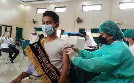 Bobby Nasution Pasang Target Tinggi, Vaksinasi COVID Anak 12-17 Tahun di Medan 1.000/Hari