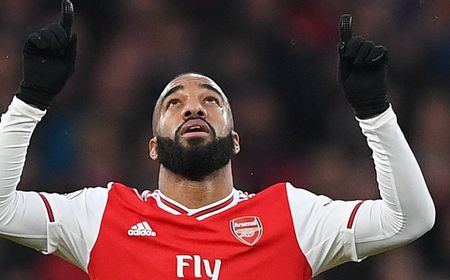 Pilih Siapa Atletico, Cavani atau Lacazette?