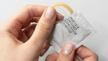 Comment porter correctement des préservatifs chez les hommes selon les experts