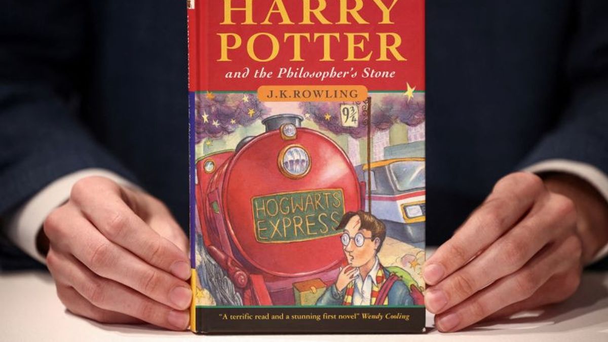 Buku "Harry Potter dan Batu Bertuah" Rayakan 25 Tahun Perjalanan yang Magis