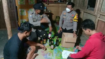 بينا كوسوما ماونغ عنوان العملية ، شرطة Pandeglang تأمين 554 زجاجة من مختلف العلامات التجارية من الخمور