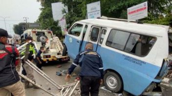 Un Chauffeur De Camion Porte-conteneurs Dans Un Accident Mortel à Balikpapan Devient Suspect