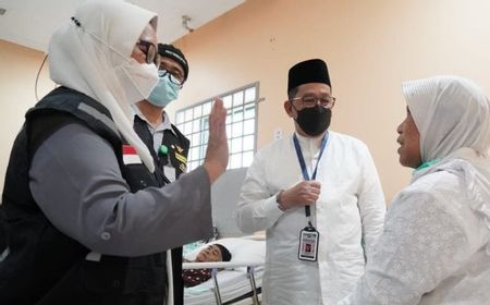 Jemaah Haji Indonesia yang Sakit Diberi Perawatan Medis dan Pengobatan ala Rasulullah