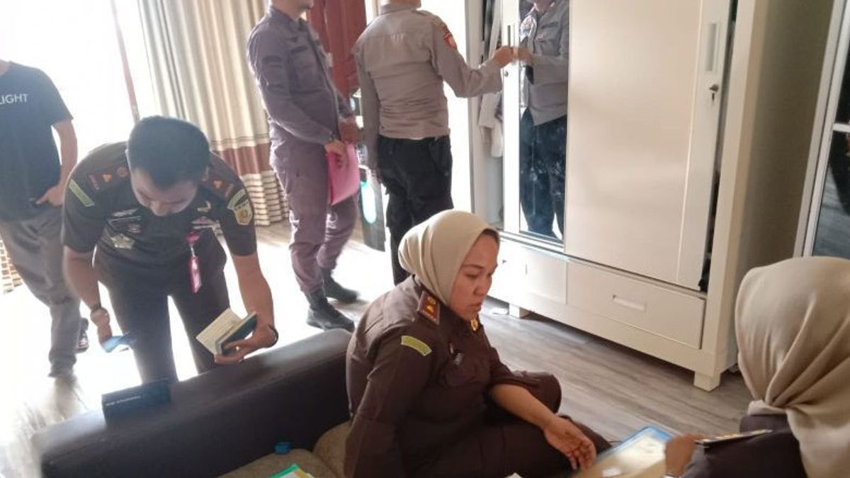 The Prosecutor's Office Searches The Contractor's House Related To The Bekasi Regency DPRD Bribery Case