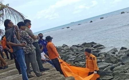 Temuan Mayat Anonim di Pesisir Lampung Selatan, Tim SAR Bawa ke RSUD Bob Bazar