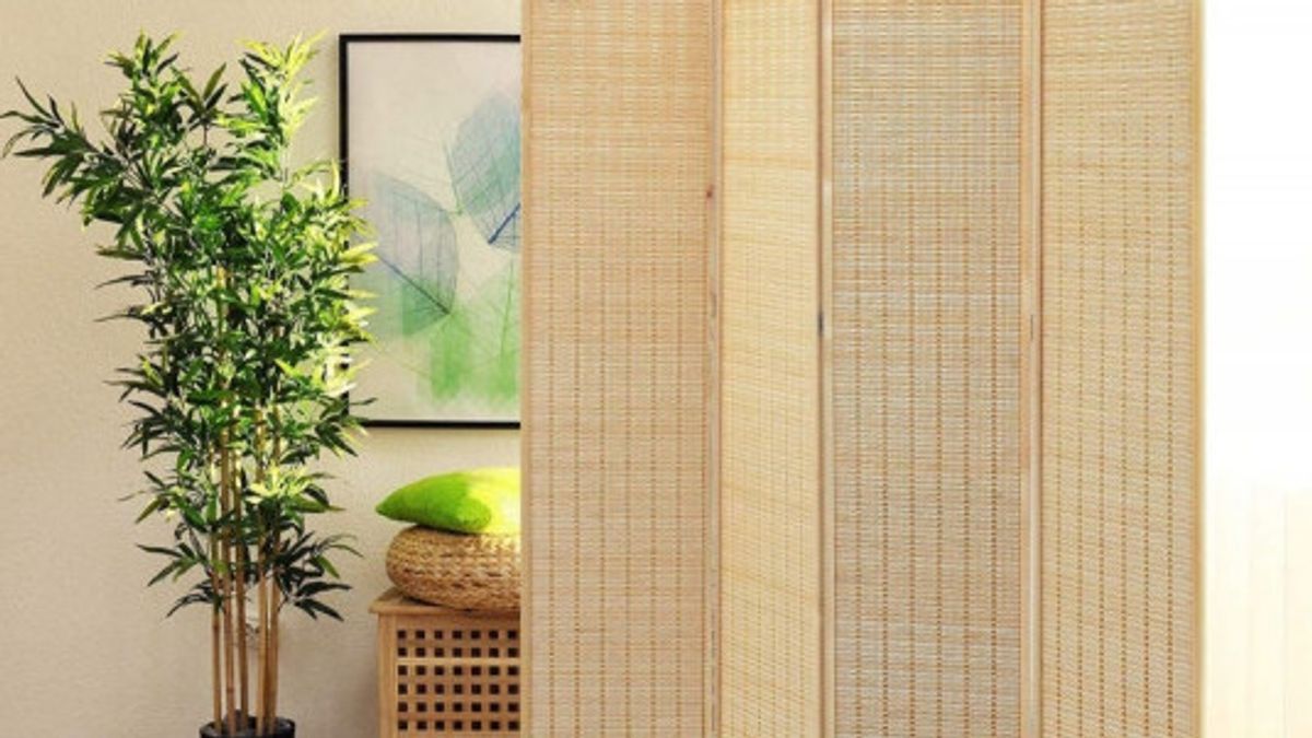 Kegiatan Kreatif di Masa Pandemi; Coba Dekorasi Rumah dengan Kerajinan Bambu