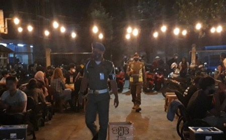 Wagub Riza Ingin Warga Laporkan Kafe dan Resto Langgar PSBB, Ada Sanksi Cabut Izin Usaha Kata DIa