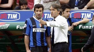 Figo Sebut Mancini Rusak Kariernya di Inter Milan