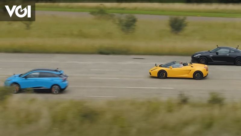 Electric MG4 XPower Competes Against Lamborghini and Nissan in Speed Test