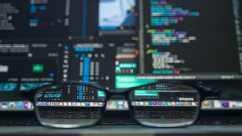 تهدد المتسللين الإيرانيين بكشف رسائل البريد الإلكتروني لموظفي الرئيس ترامب