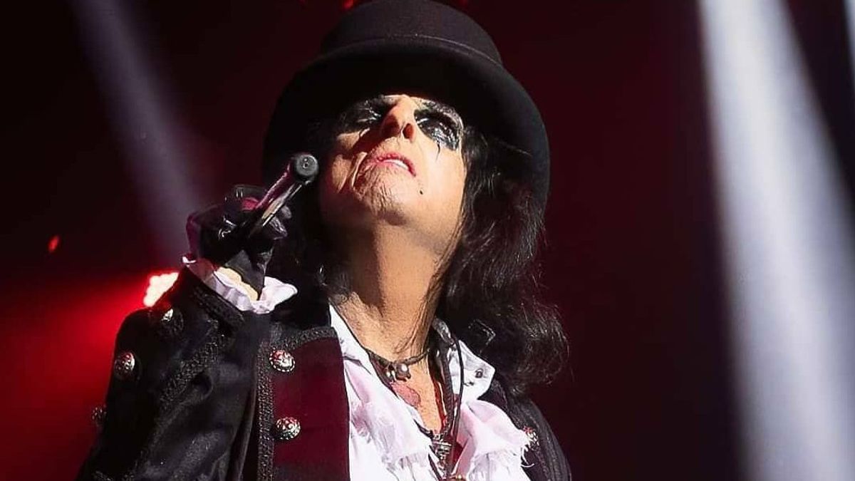 Alice Cooper Sebut 5 Persen Populasi Muslim Dukung ISIS