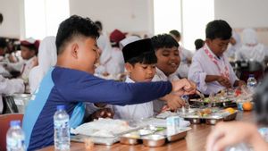 BGN Mulai Salurkan Makan Bergizi Gratis ke Sekolah Rakyat, Usulkan Gizi Masuk Kurikulum Wajib