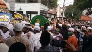 Pemakaman 'Gubernur Tandingan Ahok' Fahrurrozi Dihadiri Banyak Pelayat, Pemprov DKI Maklum