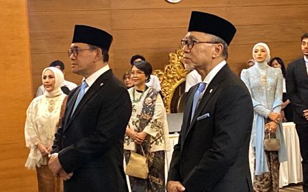 Jabat Menteri Perdagangan, Budi Santoso Menangis Saat Sertijab dengan Zulhas