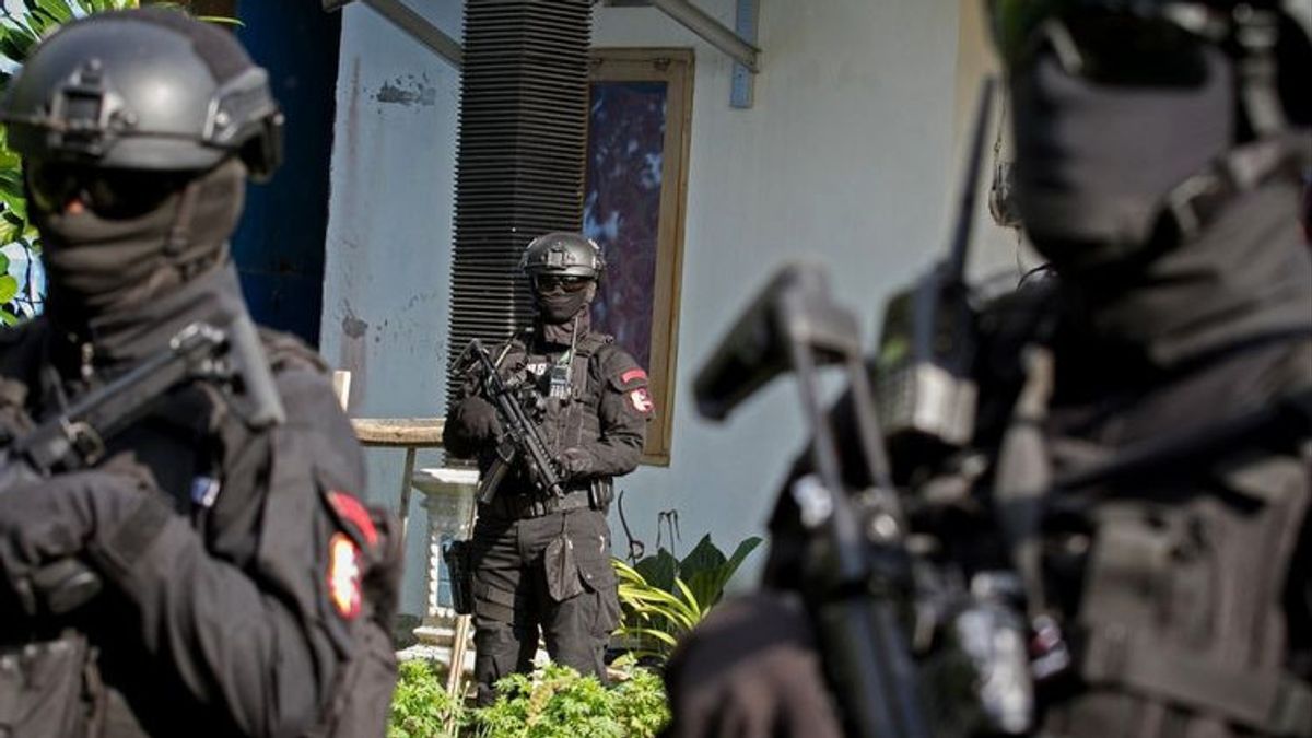 帕卢和中爪哇之后,Densus 88在廖内逮捕了4名涉嫌恐怖分子