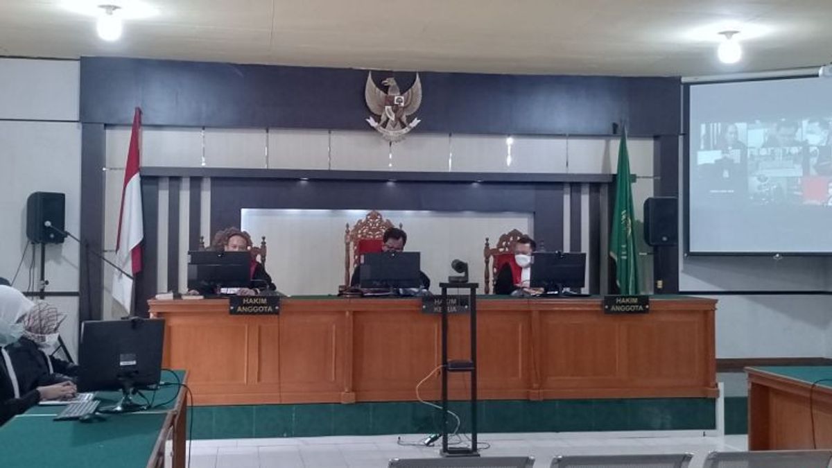 Former Riau Governor Annas Maamun Sentenced To 1 Year In Prison