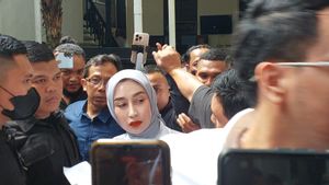 Reza Gladys di Persidangan: dr. Oky Pratama Sarankan 'Sumpal Mulut' Nikita Mirzani Pakai Uang