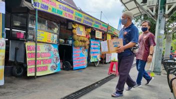 Yogyakarta Malioboro Street Vendor Solidarity Raise Funds For Semeru Eruption Victims