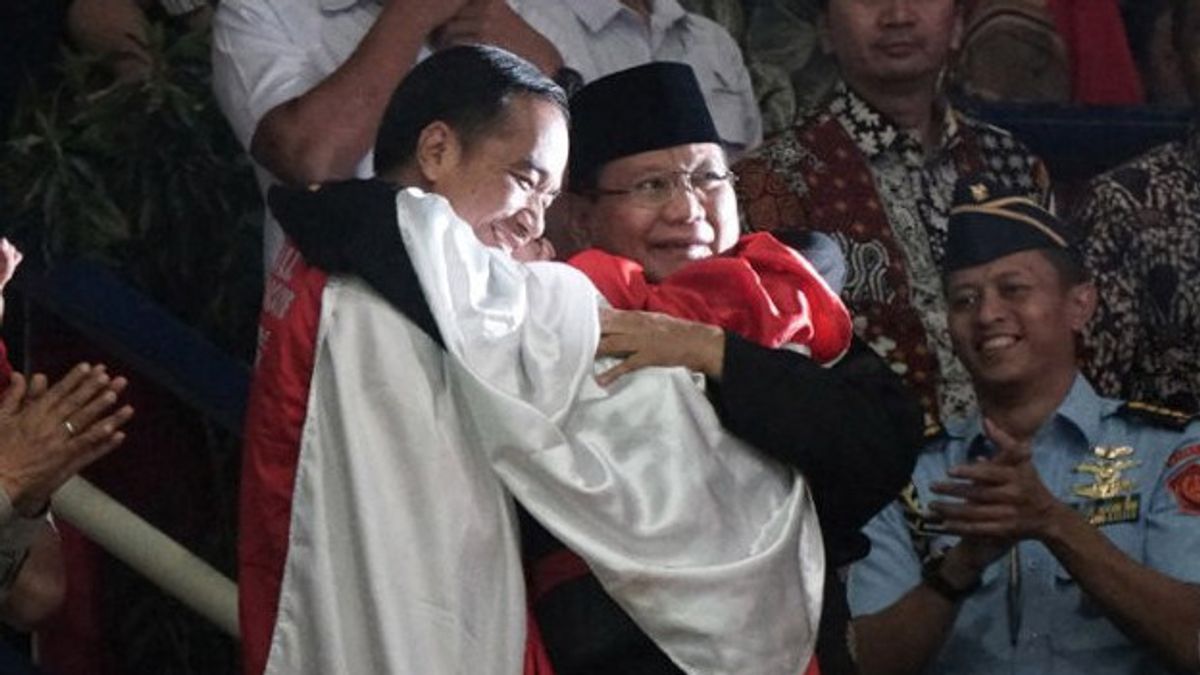 The Moment Of Indonesian Pelilat Hugs Jokowi And Prabowo In Today's Memory, 29 August 2018