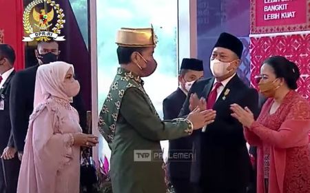 Hadiri Sidang Tahunan, Jokowi Gunakan Baju Adat Bangka Belitung