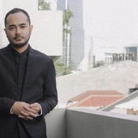 格伦·弗雷德利饰演 马丁诺·利奥(Marthino Lio)被告知他的起源
