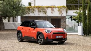 Mini Introducing Aceman, Electric Cars That Started Brand Steps In Pure Electrification
