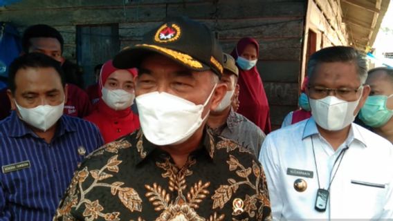 In Kendari, Meko PMK Muhadjir Finds Poor People Have Not Received Social Assistance