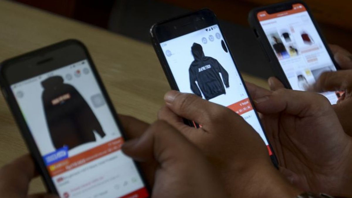 Pengamat Minta DJP Kejar Pajak Aplikasi E-Commerce di Indonesia