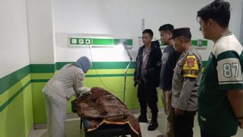 Rejang Lebong 热水梳邦浴场的悲剧:一名10岁男孩在母亲换衣服时溺水身亡