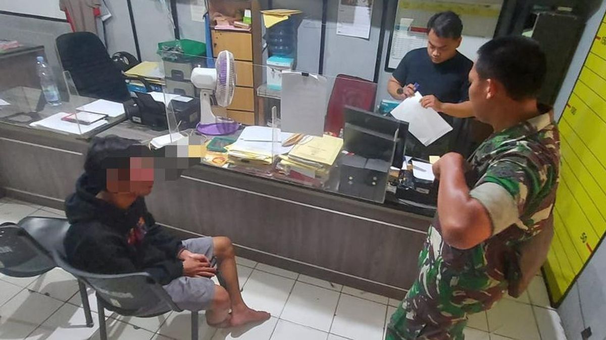 新克巴约兰市场地区TNI的八名摩托车成员的年轻人被捕