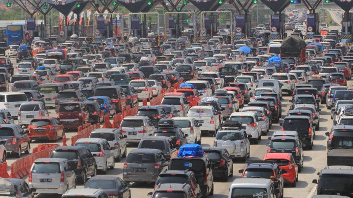 近 600， 0 辆车将退出贾博德塔贝克收费公路到 H - 1 开斋节， 即使回家是被禁止的