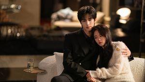 Sinopsis Drama China <i>Shine on Me</i>: Song Wei Long dan Zhao Jin Mai Diam-diam Suka