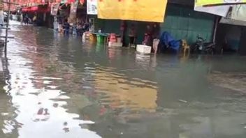 丹戎槟榔旧城区数百栋房屋被罗布洪水淹没