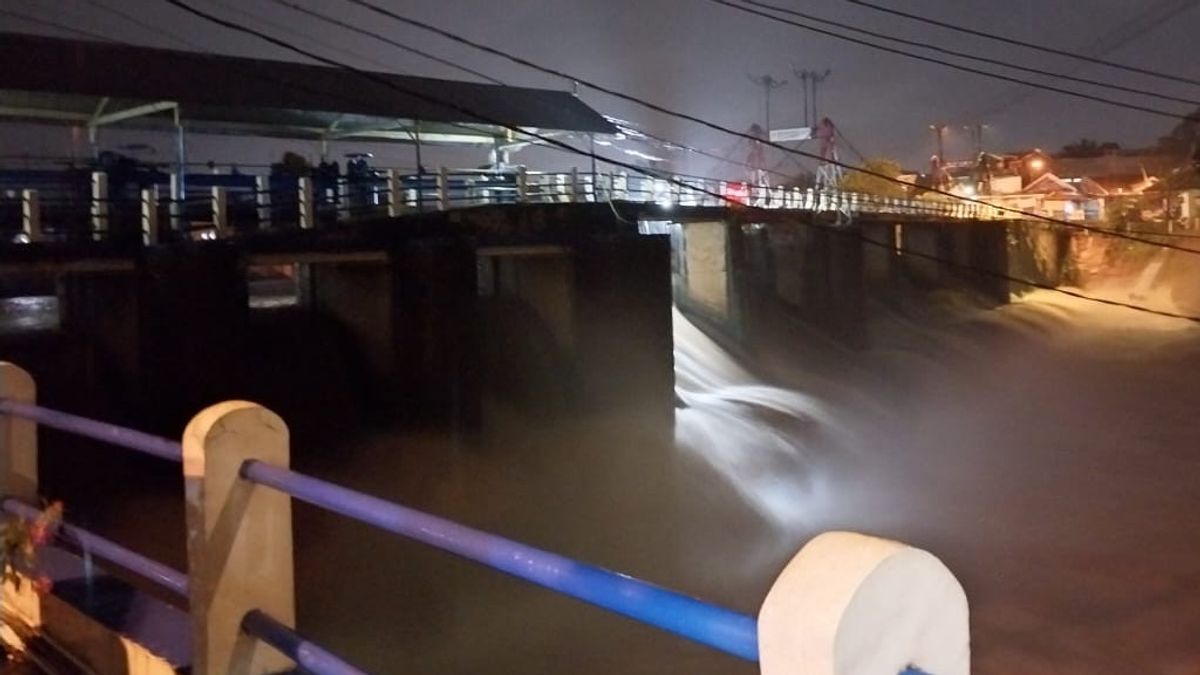 茂物的大雨是由Katulampa Siaga 3大坝引起的,雅加达居民警惕洪水