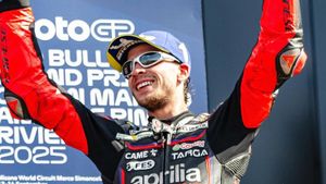Kalah di MotoGP San Marino 2025, Bezzecchi Justru Jadikan Marc Marquez Panutan