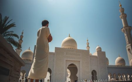 Sifat Hari Lahir Menurut Islam: Tinjauan dari Perspektif Al-Qur'an dan Hadits