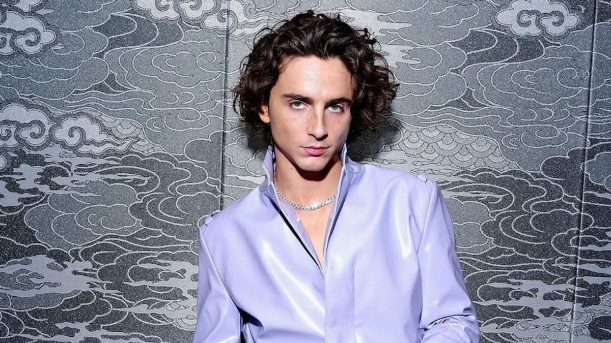 Timothée Chalamet Bantah Kylie Jenner dan Selena Gomez Bertengkar