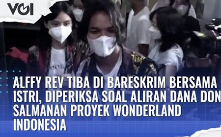 VIDEO: Diperiksa Soal Aliran Dana Doni Salmanan, Alffy Rev Tiba di Bareskrim Bersama Istri