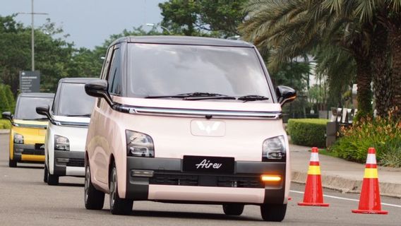 Berperan Hadirkan Energi Ramah Lingkungan, Wuling Air ev Kembali Raih Penghargaan