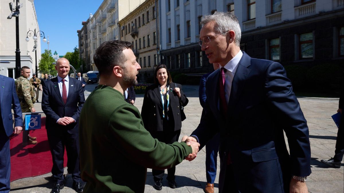 Jens Stoltenberg Sebut Kepercayaan Ukraina kepada Sekutu NATO Terkikis karena Kegagalan Pengiriman Senjata