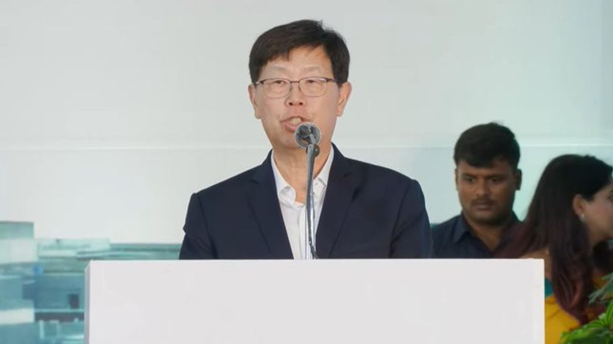 富士康董事长:人工智能和机器人将取代银河路线上的人类工人