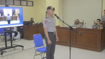 警察局长解雇了殴打学生直到死亡的Brimob成员，众议院：坚定地维护警察的尊严至关重要