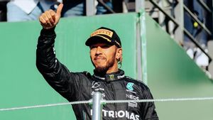 Bos Ferrari Bantah Rumor Dekati Lewis Hamilton
