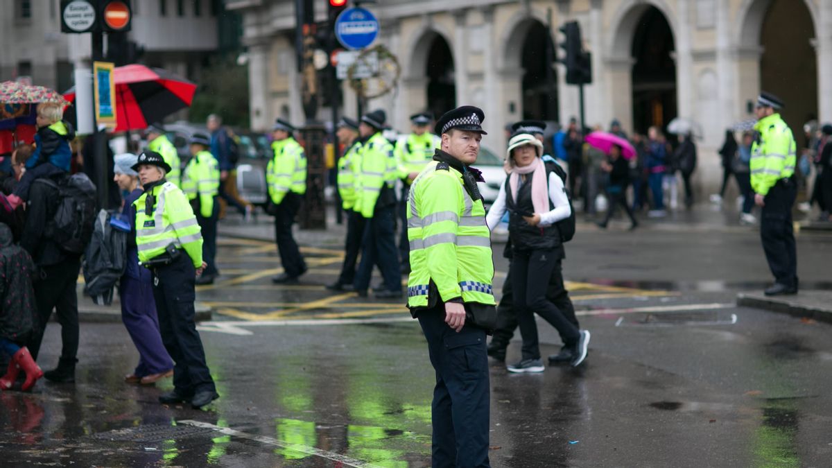 Merseyside Police Arrest Man Who Stabbed 8 People In Southport England