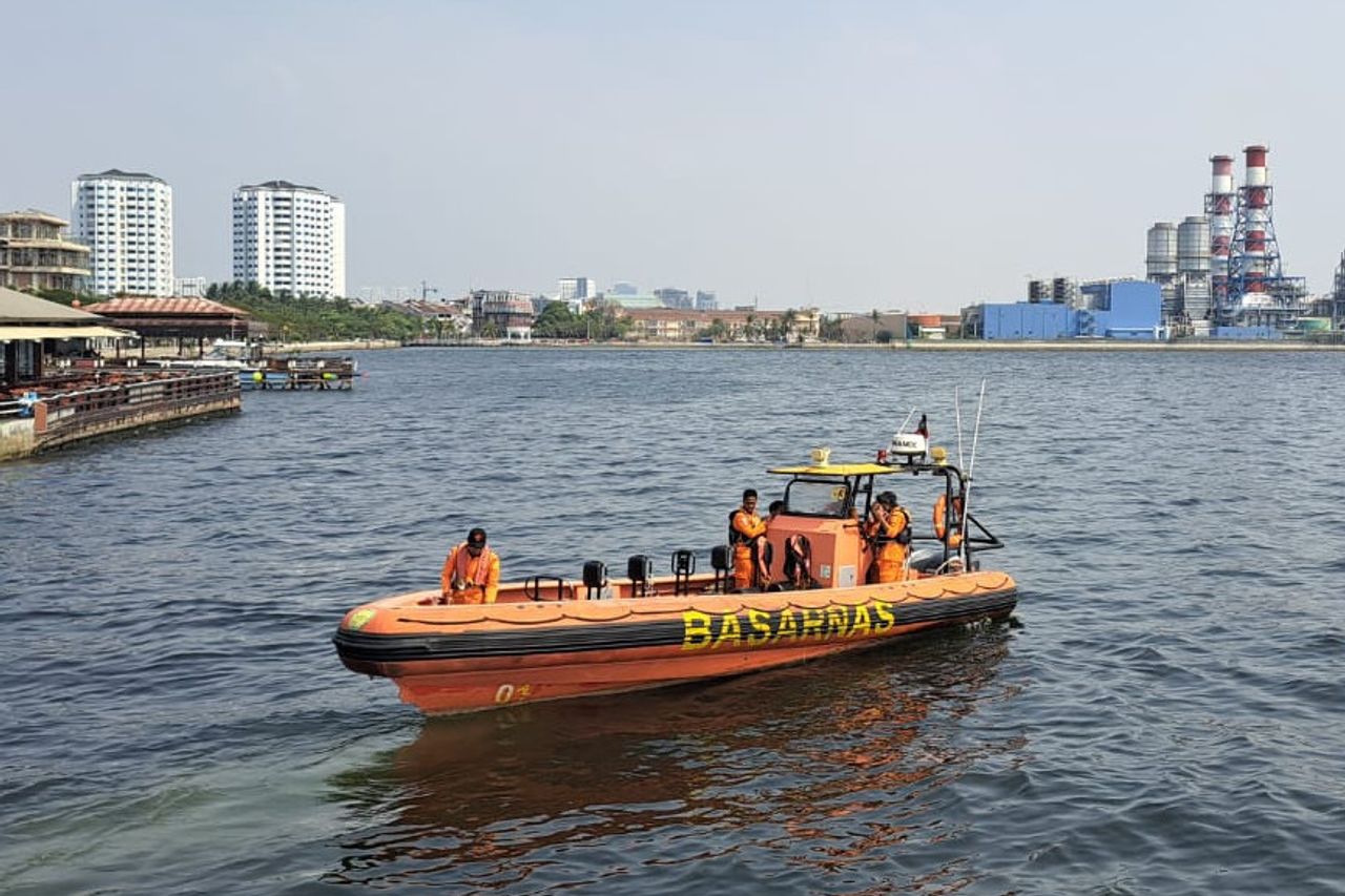 Two Passengers Of The KM Dewi Noor Ship That Sank In The Waters Of Pulau Seribu Found Dead