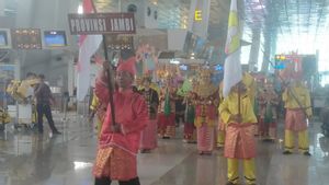 5 Foto Parade Budaya Provinsi Jambi Sambut Delegasi G20 di Bandara Soekarno Hatta