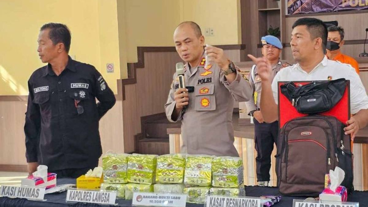 La police de Langsa Aceh arrête un coursier de 10 kilogrammes de rouge