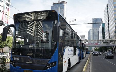 Masih Banjir, Sejumlah Rute TransJakarta dan KRL Pagi Ini Dialihkan